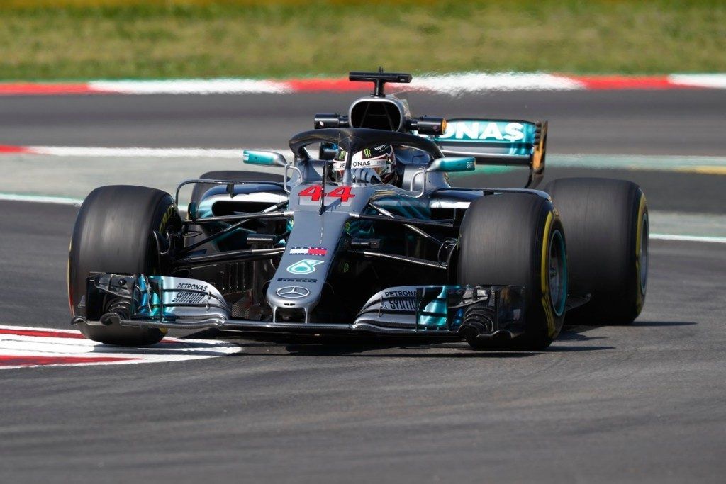 Hamilton vuelve a ser uno con el W09: "El coche y yo trabajamos en sinergia"