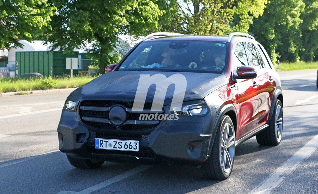 La nueva generación del Mercedes Clase GLE comienza a perder camuflaje