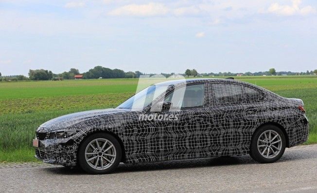 BMW Serie 3 2019 - foto espía lateral