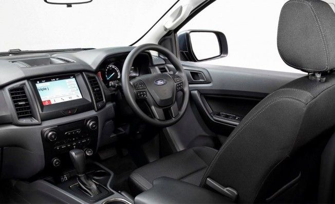 Ford Everest 2019 - interior