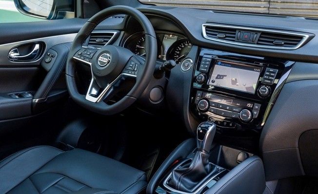 Nissan Qashqai - interior