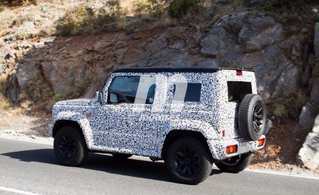 Suzuki Jimny 2019 - foto espía posterior