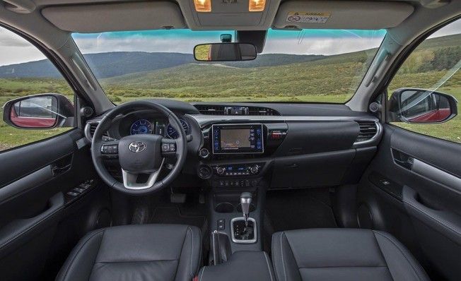 Toyota Hilux Invincible - interior