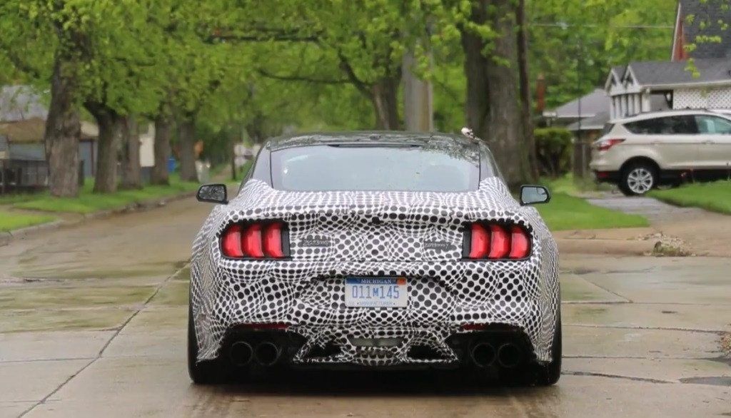 El nuevo Mustang Shelby GT500 cazado de cerca y con todo detalle