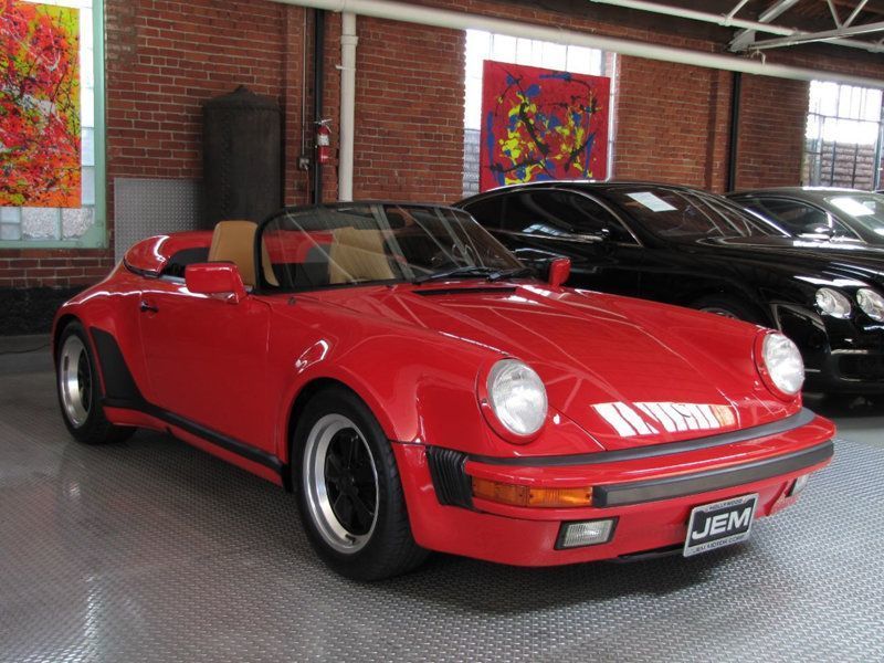 Un Porsche 911 Carrera Speedster de 1989 a estrenar en eBay