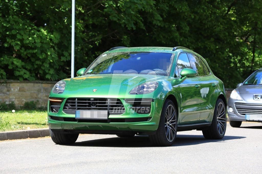 El Porsche Macan 2019 se destapa casi por completo en nuevas fotos espía