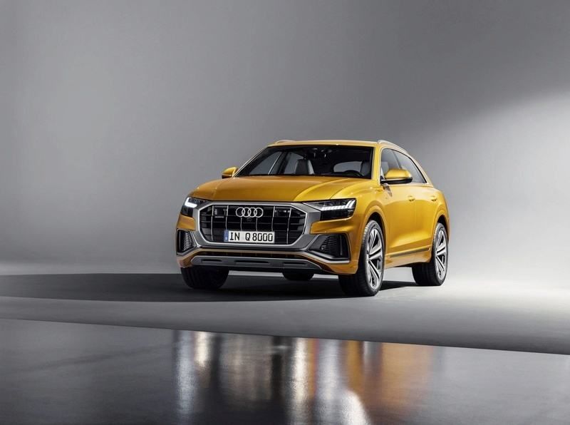 El Audi Q8 nos saluda horas antes de ser presentado oficialmente