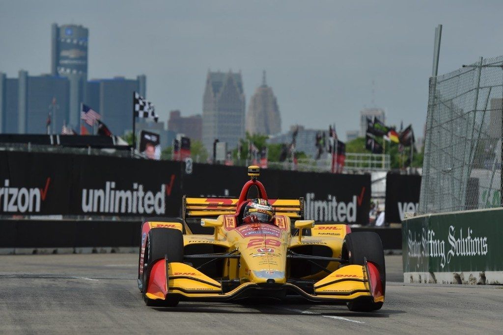 Bourdais y Hunter-Reay lideran unos complejos libres en Detroit