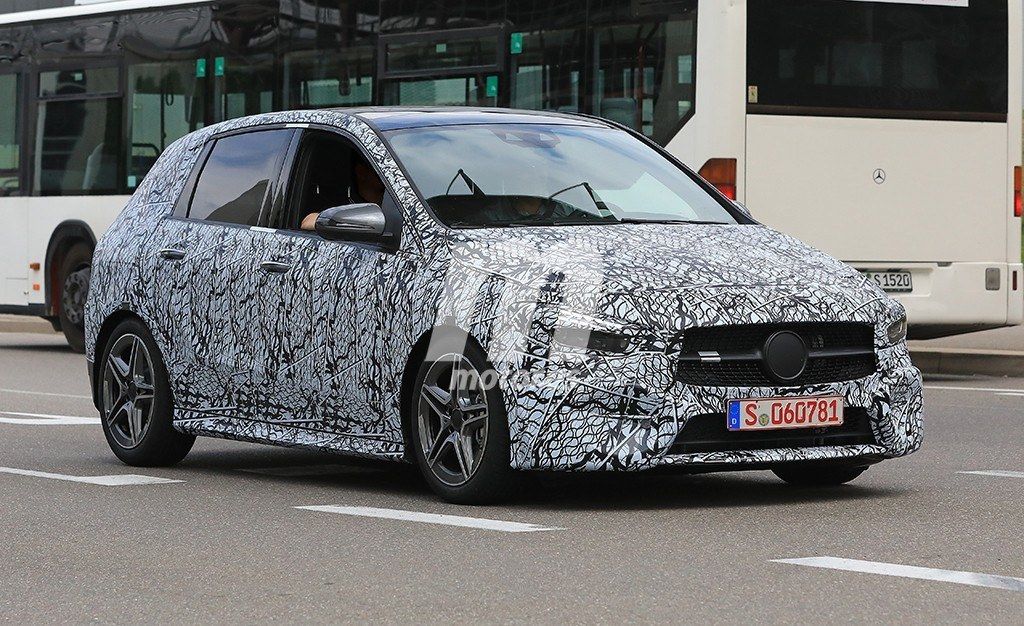 El esperado Mercedes Clase B 2019 comienza a perder camuflaje