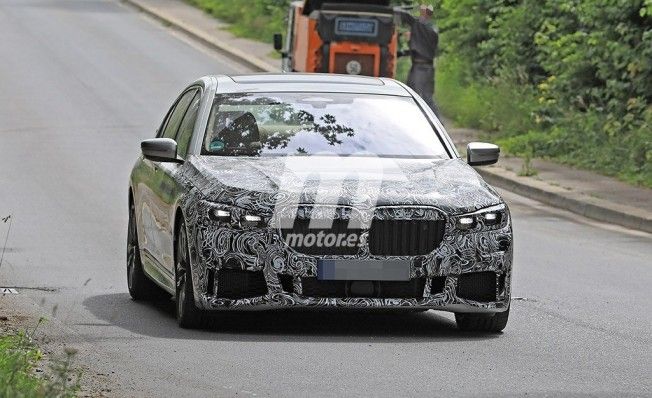 BMW Serie 7 2019 - foto espía frontal