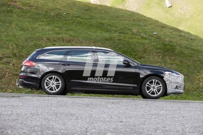 Ford Mondeo SportBreak 2019 - foto espía lateral