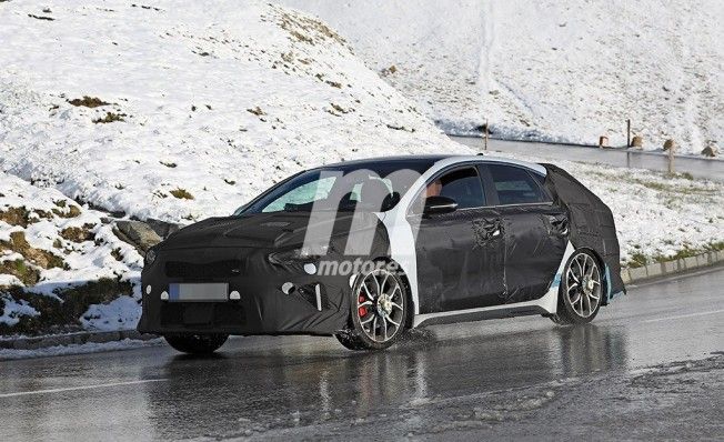 Kia Proceed Shooting Brake GT - foto espía posterior