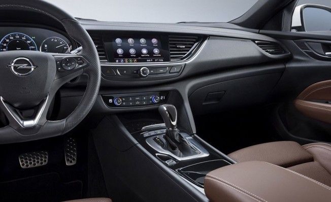 Opel Insignia - interior