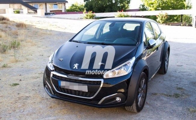 Peugeot 1008 - foto espía