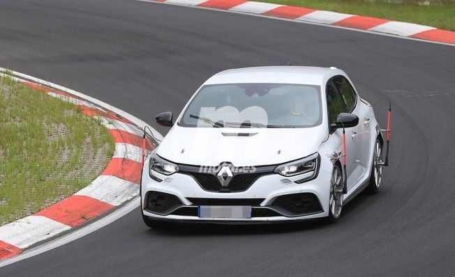 Renault Mégane RS Trophy 2019 - foto espía