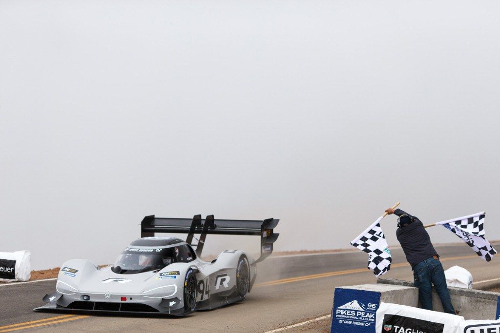 Dumas cree que podría bajar 10 segundos más el récord de Pikes Peak