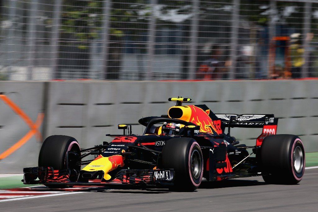 Verstappen se reivindica con el mejor tiempo en los primeros libres