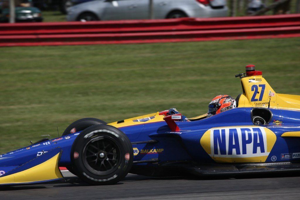 Alexander Rossi desafía con la pole a un Dixon indignado