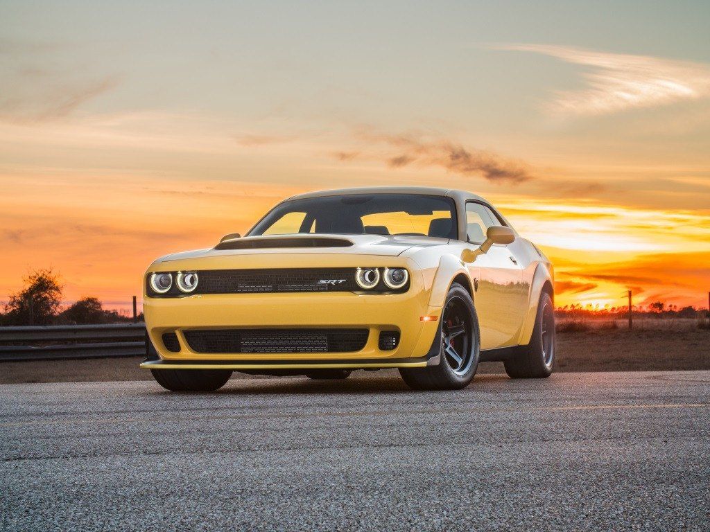 El Dodge Demon Hennessey HPE1000 exprimiendo sus 1.070 CV en circuito