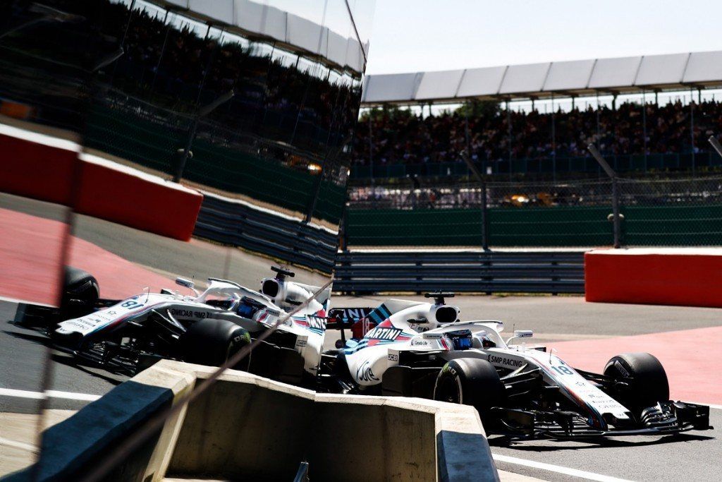 Los Williams saldrán desde el pitlane a causa de un fallo aerodinámico