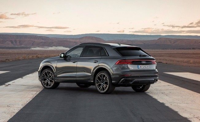 Audi Q8 - posterior