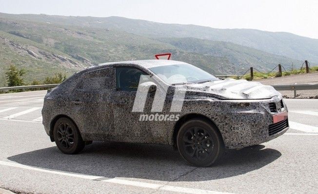 Renault SUV Coupé - foto espía