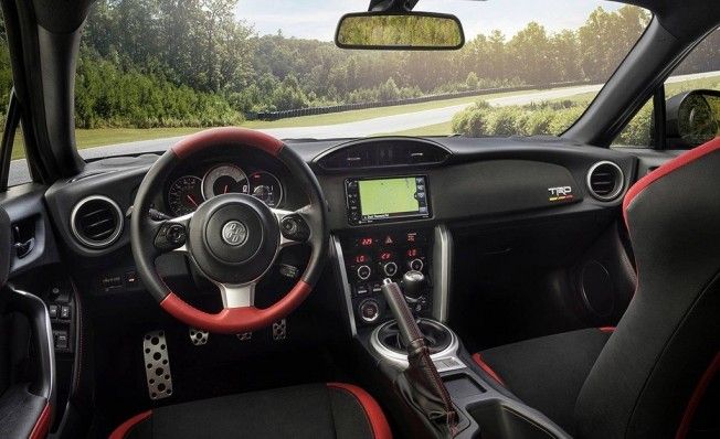 Toyota GT86 TRD Special Edition - interior