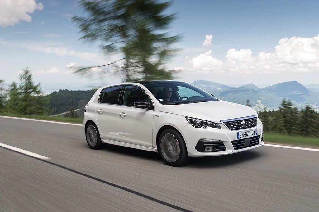 España - Junio 2018: El Peugeot 308 vuelve a mirar hacia arriba