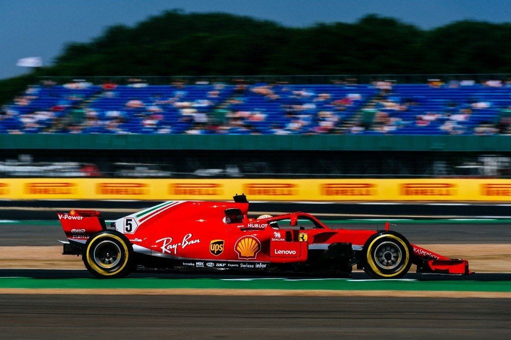 Vettel mejora a los Mercedes y deja todo abierto para el sábado