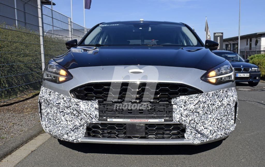 Nuevas fotos espía de un prototipo del nuevo Ford Focus ST nos permiten ver su interior