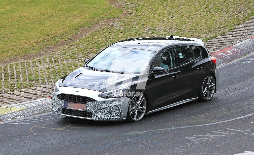 El nuevo Ford Focus ST 2019 cazado a plena luz del día y con menos camuflaje