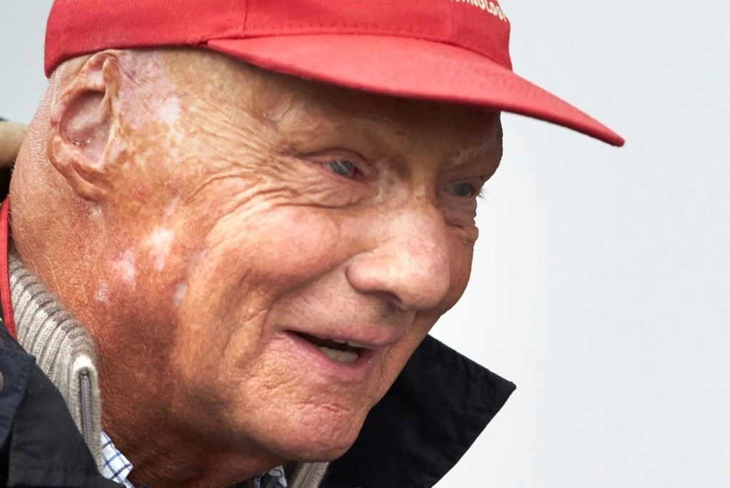 Lauda, fuera de peligro, mejora progresivamente de su trasplante