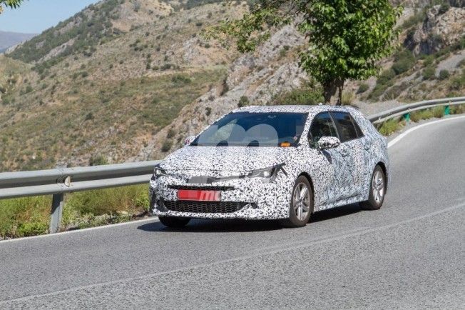 Toyota Auris Touring Sports 2019 - foto espía