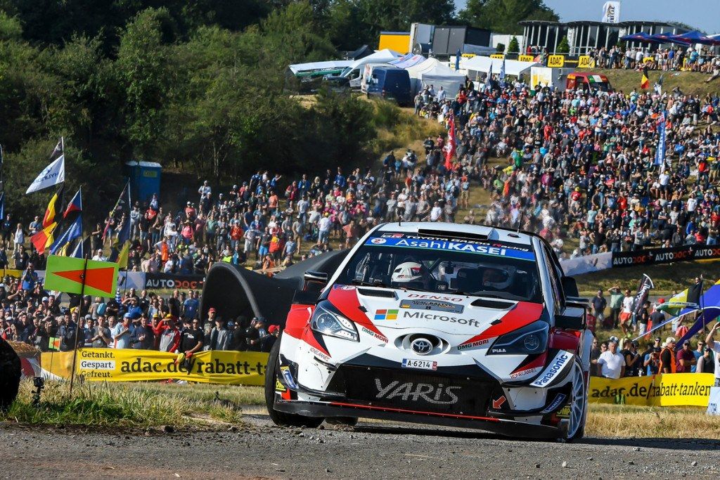 Ott Tänak se queda solo en Alemania, pinchazo de Ogier