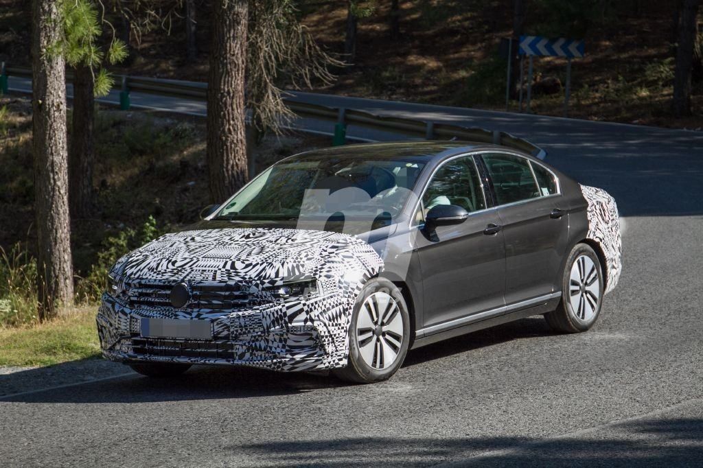 Volkswagen Passat GTE 2019: primeras imágenes del renovado sedán híbrido