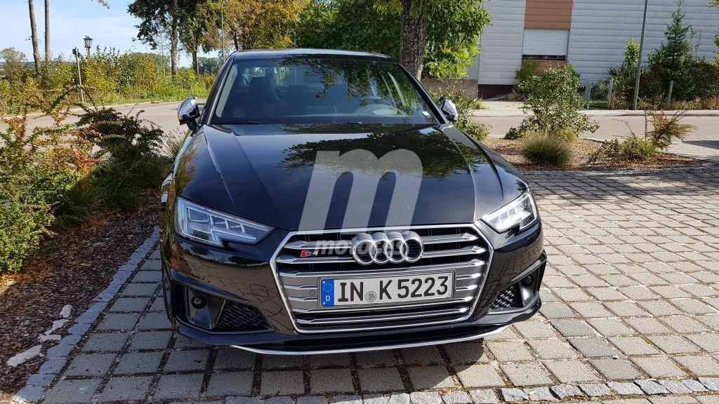 El nuevo Audi S4 facelift cazado totalmente al desnudo en la calle