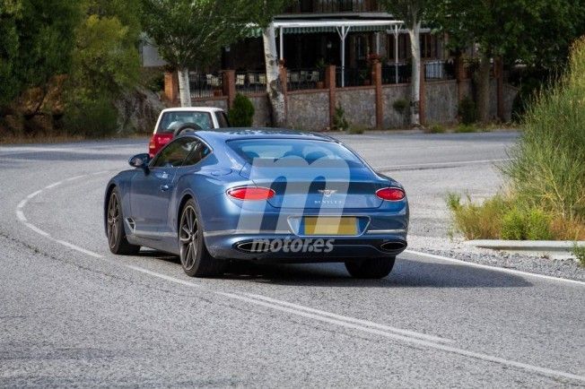 Bentley Continental GT Hybrid - foto espía posterior