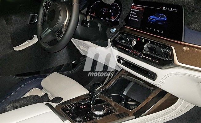 BMW X7 2019 - foto espía interior