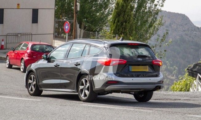 Ford Focus SportBreak Active - foto espía posterior