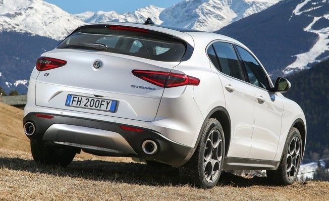 Alfa Romeo Stelvio - posterior