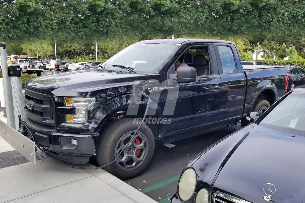 El primer eléctrico de Rivian cazado en la calle por primera vez