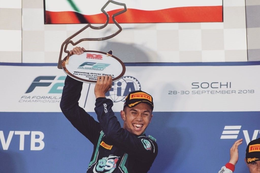 Alexander Albon gana enteros para ser piloto de Toro Rosso en 2019