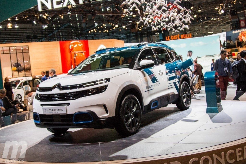 Citroën adelanta el C5 Aircross híbrido enchufable con un concept car