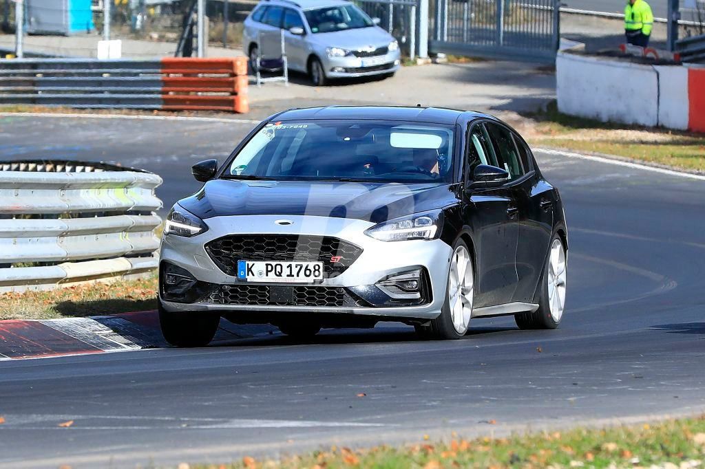 Asómate al nuevo interior modificado del Ford Focus ST 2019