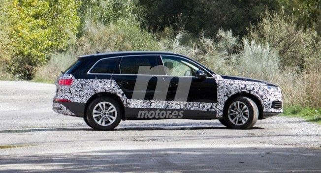 Audi Q7 2019 - foto espía lateral