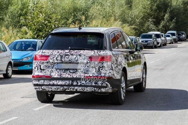 Audi Q7 2019 - foto espía posterior