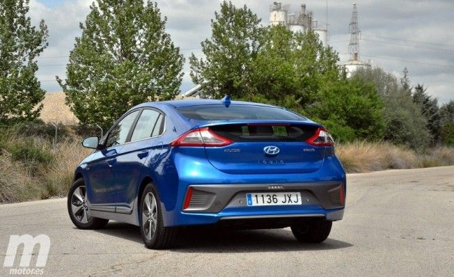 Hyundai IONIQ Eléctrico - posterior