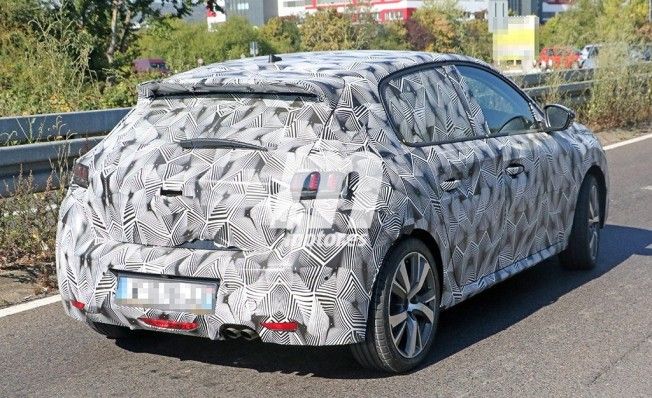 Peugeot 208 2019 - foto espía posterior