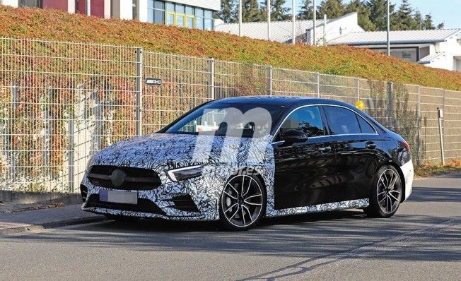 Mercedes-AMG A 35 Sedán - foto espía