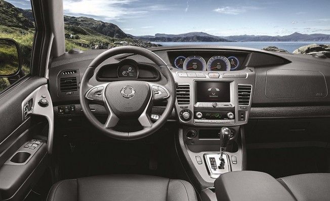 SsangYong Rodius 2019 - interior